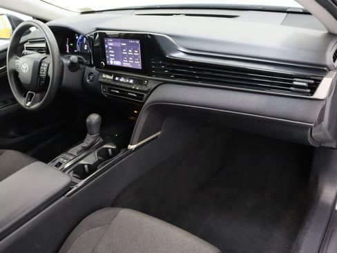 Used 2025 Toyota Camry LE FWD image 35