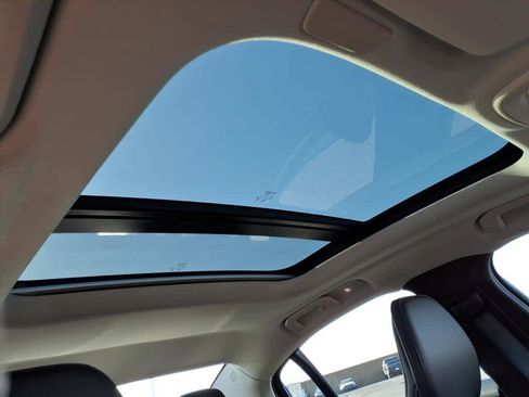 Used 2025 Volvo S60 B5 Core image 17