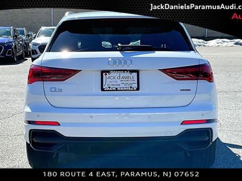 New 2025 Audi Q3 2.0T Premium image 4