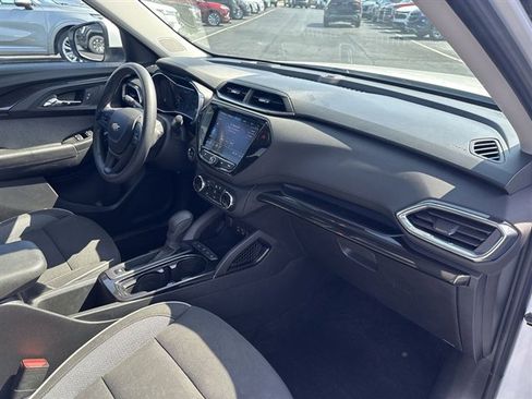 Used 2022 Chevrolet TrailBlazer LT w/ Convenience Package image 27