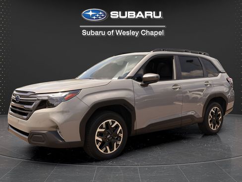 Certified 2025 Subaru Forester Premium w/ Convenience Package #1 AWD/4WD image 4