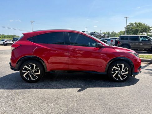 Used 2019 Honda HR-V Sport image 2