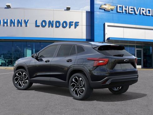 New 2026 Chevrolet Trax RS w/ Sunroof Package FWD image 3