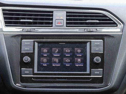 Used 2022 Volkswagen Tiguan S image 15