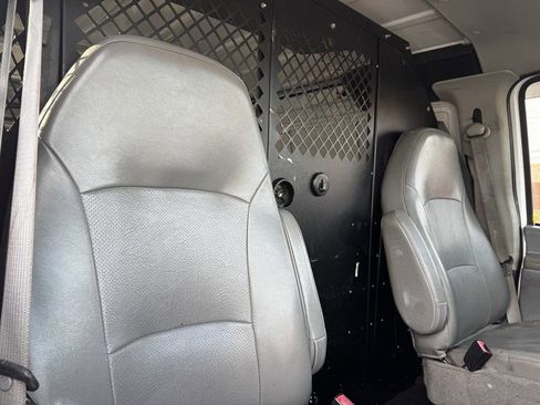 Used 2008 Ford E-250 and Econoline 250 image 15