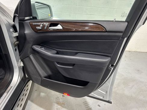 Used 2018 Mercedes-Benz GLS 450 4MATIC image 50