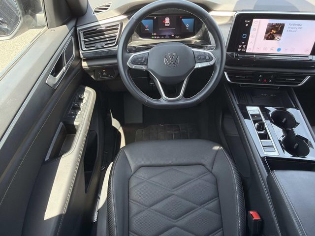 Used 2025 Volkswagen Atlas Cross Sport SE FWD image 13