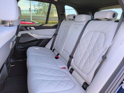 Used 2026 BMW X5 xDrive40i w/ Premium Package image 31