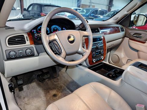 Used 2011 Chevrolet Tahoe LT image 14