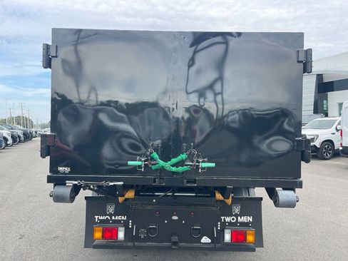 Used 2024 Chevrolet Low Cab Forward image 4