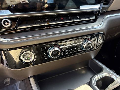 Certified 2023 GMC Sierra 1500 SLT w/ SLT Premium Package image 26