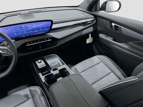 New 2026 Buick Enclave Sport Touring w/ Power Package image 24