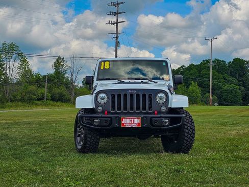 Used 2018 Jeep Wrangler Unlimited Rubicon AWD/4WD image 8