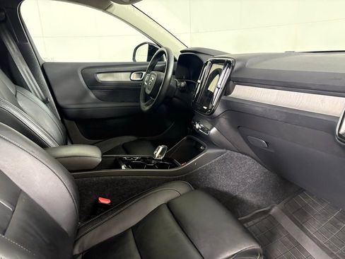 Used 2023 Volvo XC40 B5 Plus w/ Driver Assist Package AWD/4WD image 14