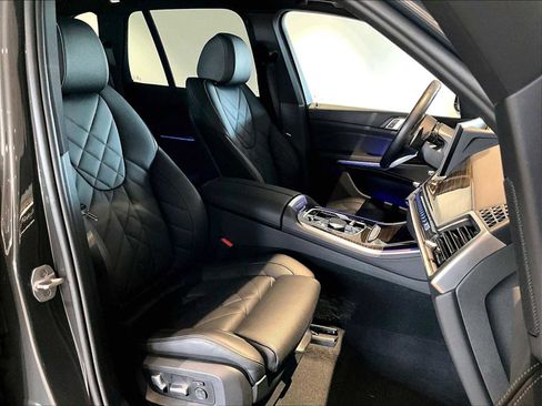 Used 2024 BMW X5 xDrive50e w/ M Sport Package image 22