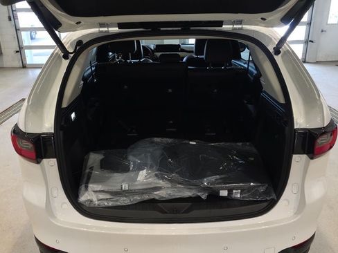 New 2026 MAZDA CX-90 3.3 Turbo w/ Preferred Package AWD/4WD image 13