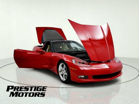 Used 2007 Chevrolet Corvette Coupe w/ Preferred Equipment Group RWD image 11