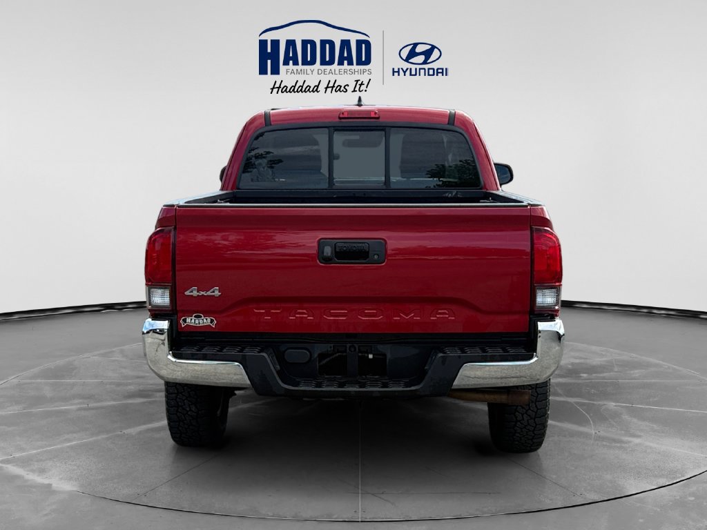 Used 2019 Toyota Tacoma SR5 w/ SR5 Appearance Package (SM) AWD/4WD image 4