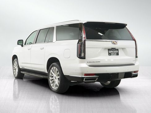 Used 2024 Cadillac Escalade ESV Premium Luxury w/ Performance Package AWD/4WD image 3