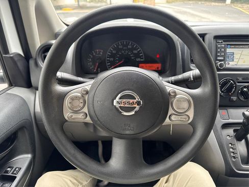 Used 2015 Nissan NV200 SV w/ Technology Package image 15