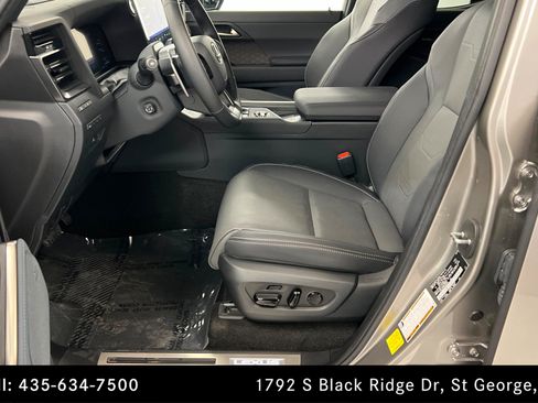 Used 2024 Lexus GX 550 w/ Accessory Package (Z1) AWD/4WD image 18