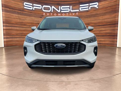 New 2024 Ford Escape SE FWD image 8