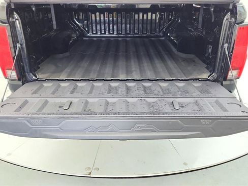 Used 2024 Chevrolet Colorado Z71 w/ Z71 Convenience Package 2 image 32