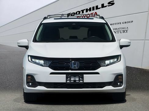 Used 2025 Honda Odyssey Touring image 2