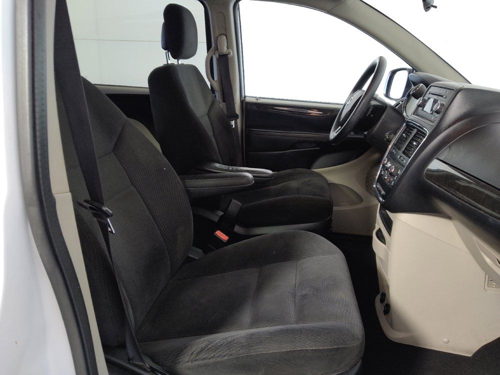 Used 2017 Dodge Grand Caravan SE FWD image 21