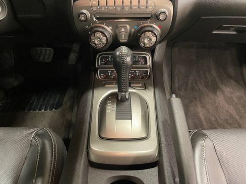 Used 2010 Chevrolet Camaro SS RWD image 11