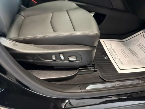 Used 2026 Cadillac XT5 Premium Luxury w/ Driver Assist Package AWD/4WD image 17