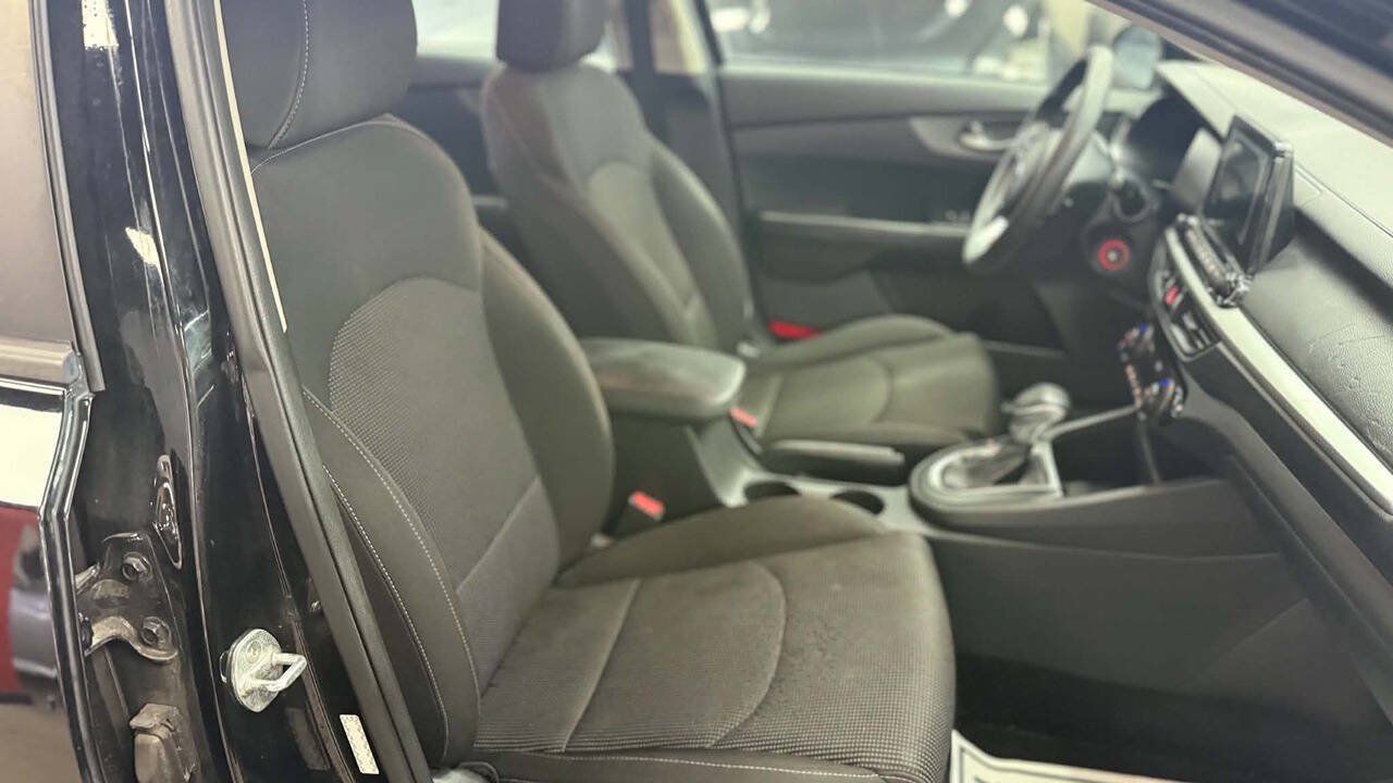 Used 2019 Kia Forte Sedan FWD image 19