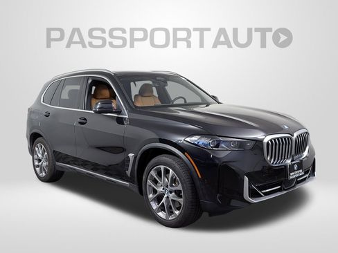 Used 2024 BMW X5 xDrive40i w/ Premium Package AWD/4WD image 9