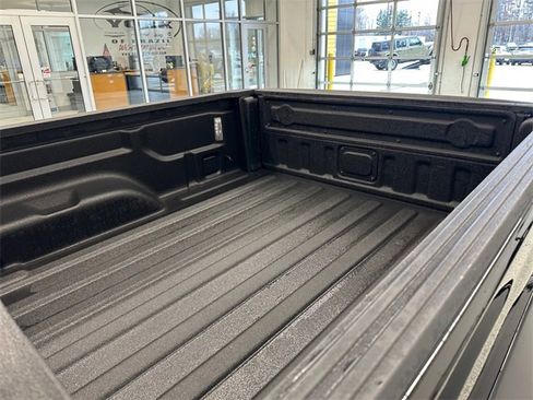 Used 2024 Jeep Gladiator Sport image 17