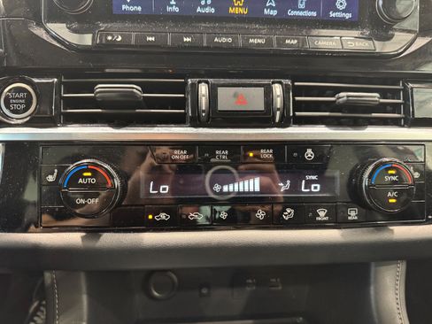 Used 2024 Nissan Pathfinder SL w/ SL Premium Package AWD/4WD image 22