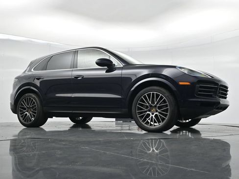 Certified 2023 Porsche Cayenne AWD/4WD image 22