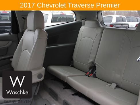 Used 2017 Chevrolet Traverse Premier image 17
