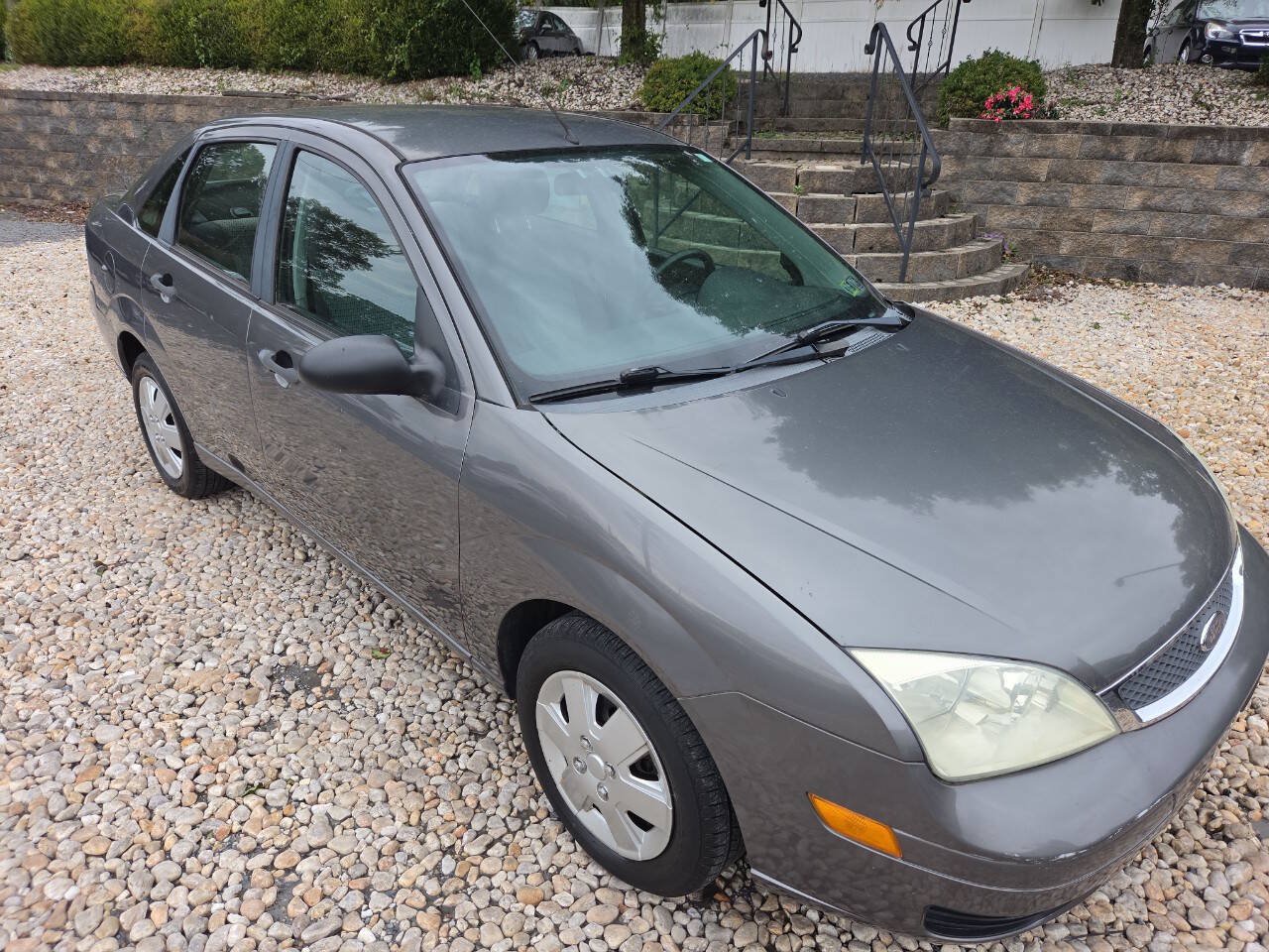 Used 2007 Ford Focus SE FWD image 8