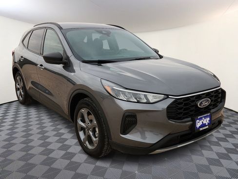 Used 2025 Ford Escape ST-Line FWD image 5