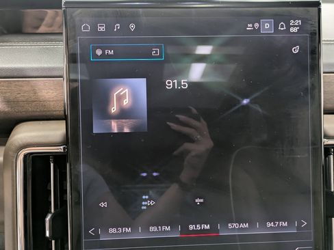 Used 2025 GMC Yukon Denali Ultimate image 11