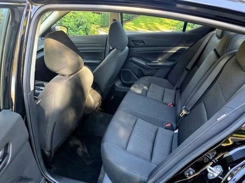 Used 2025 Nissan Altima 2.5 SV image 6