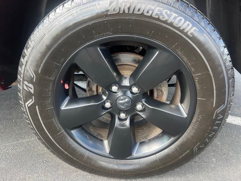 Used 2017 RAM 1500 Express w/ Express Value Package RWD image 11