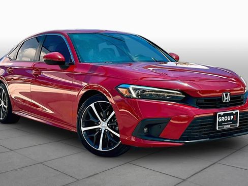 Used 2022 Honda Civic Touring image 3