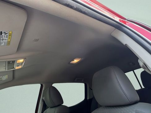 Used 2022 Toyota Tacoma SR5 w/ Technology Package image 20