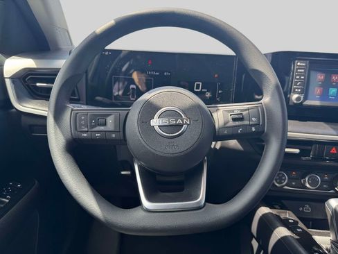 Used 2025 Nissan Kicks S FWD image 13