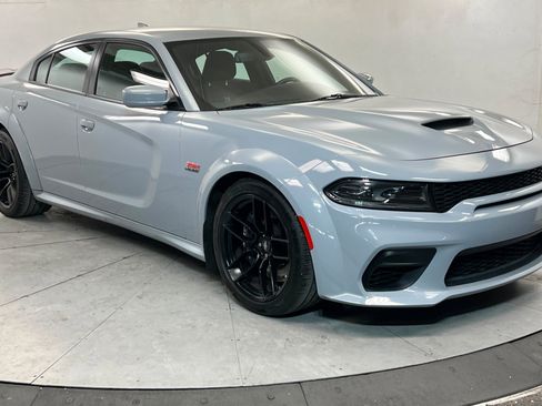 Used 2022 Dodge Charger Scat Pack RWD image 8