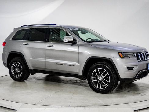 Used 2017 Jeep Grand Cherokee Limited w/ Luxury Group II image 12