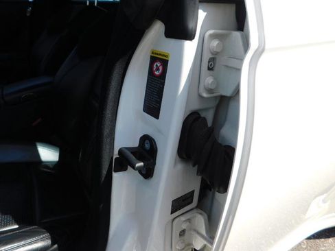 Used 2009 Mercedes-Benz CLS 63 AMG image 20