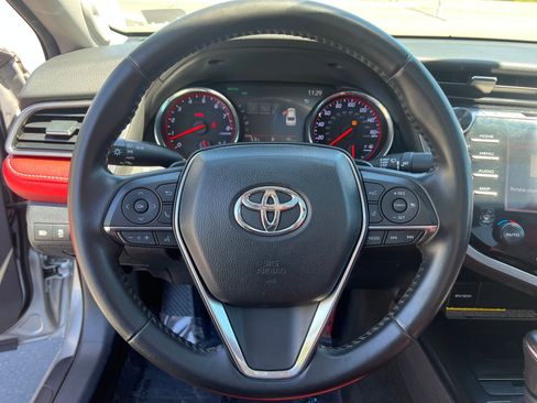 Used 2020 Toyota Camry XSE FWD image 13
