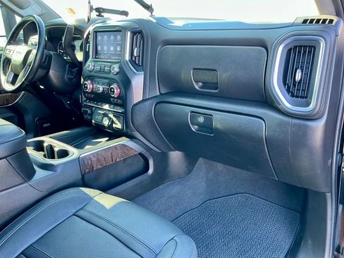 Used 2022 GMC Sierra 3500 Denali w/ Denali Ultimate Package AWD/4WD image 24
